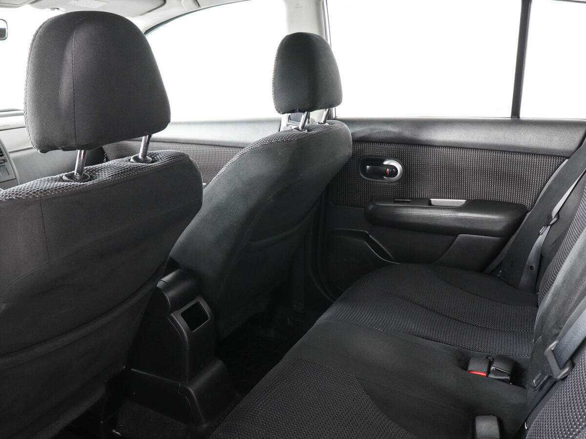 Купить Nissan Tiida с пробегом. Фото: #11