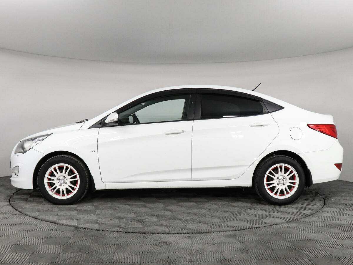 Купить Hyundai Solaris с пробегом. Фото: #7