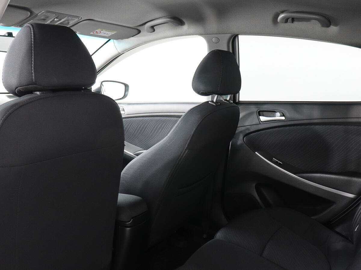 Купить Hyundai Solaris с пробегом. Фото: #11