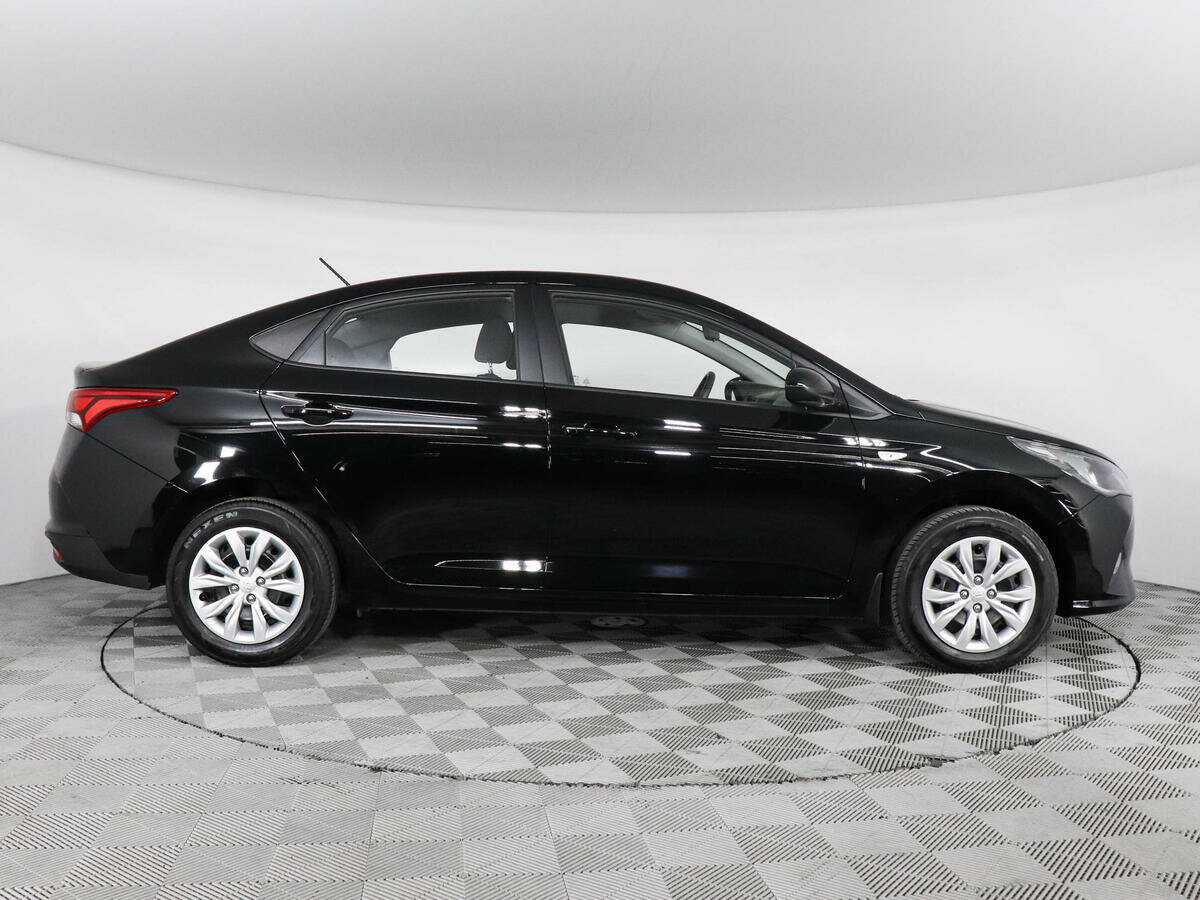 Купить Hyundai Solaris с пробегом. Фото: #3