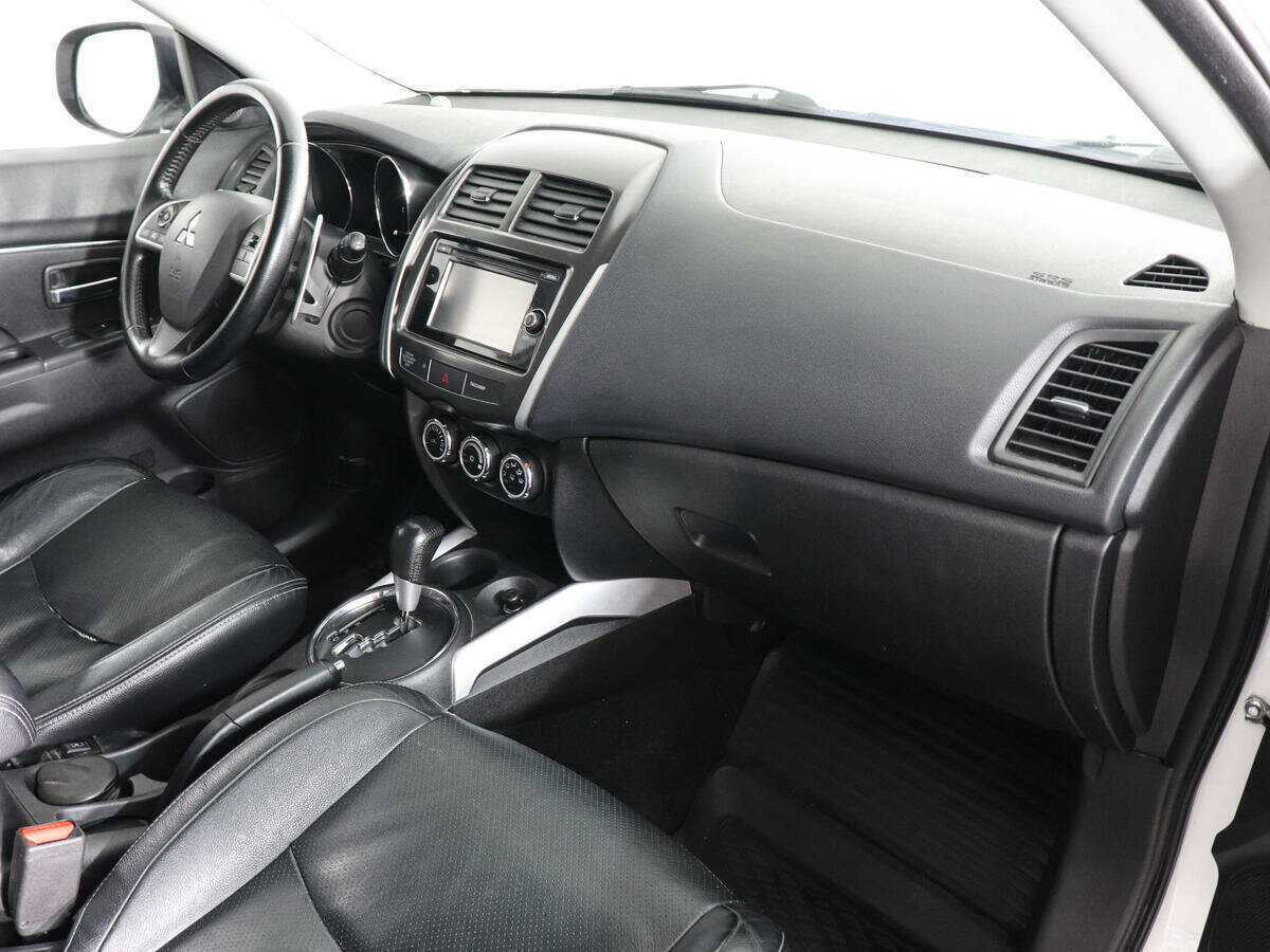 Купить Mitsubishi ASX с пробегом. Фото: #9
