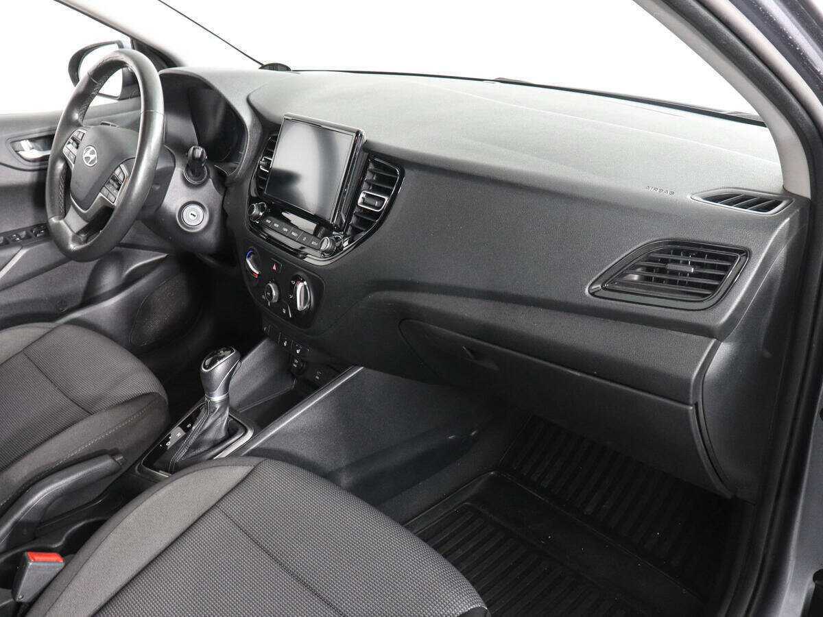 Купить Hyundai Solaris с пробегом. Фото: #9