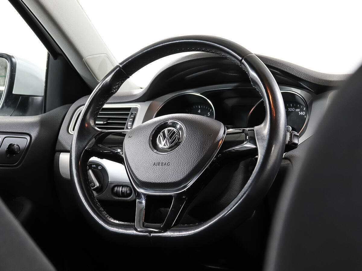 Купить Volkswagen Jetta с пробегом. Фото: #13