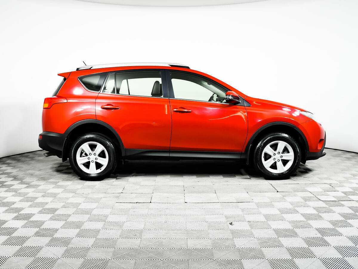 Купить Toyota RAV4 с пробегом. Фото: #3