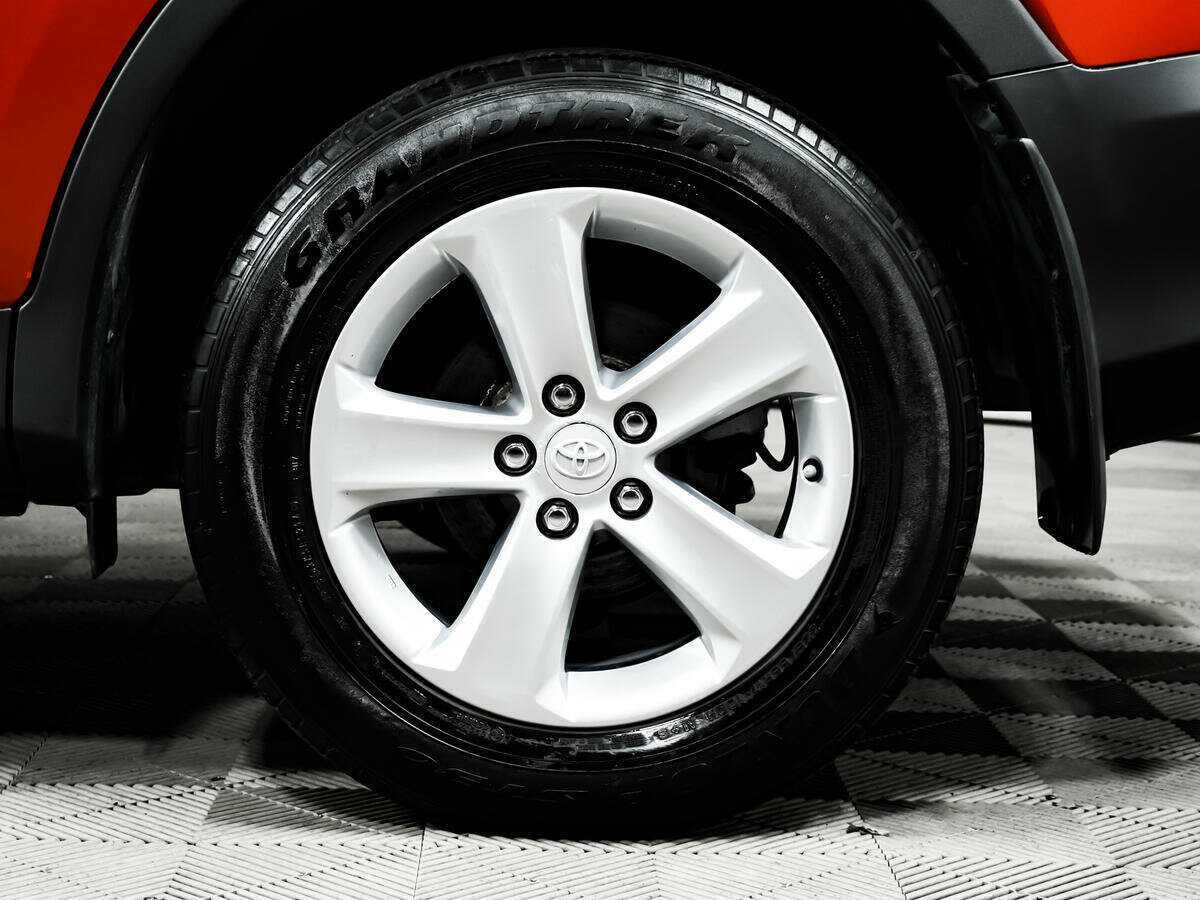 Купить Toyota RAV4 с пробегом. Фото: #13