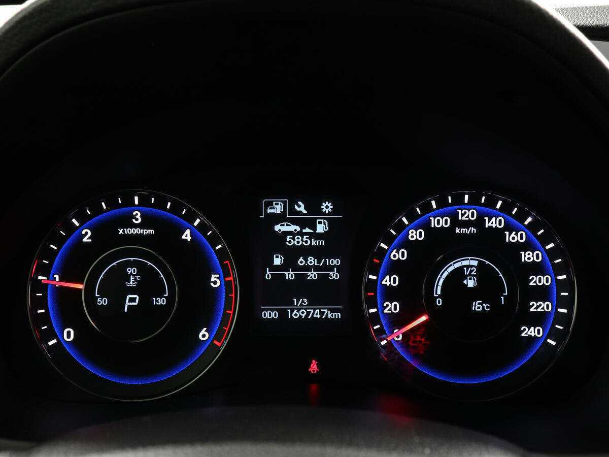 Купить Hyundai i40 с пробегом. Фото: #10