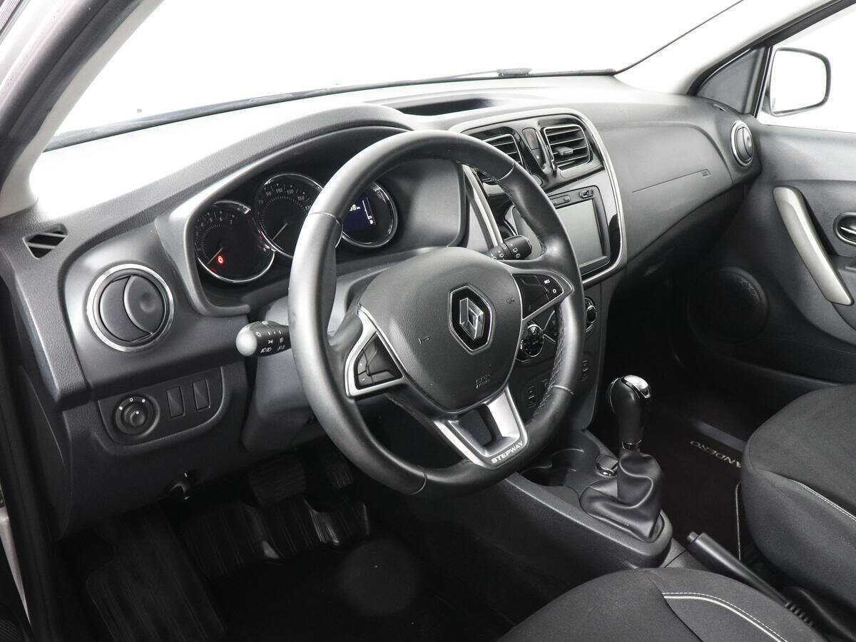 Купить Renault Sandero с пробегом. Фото: #5