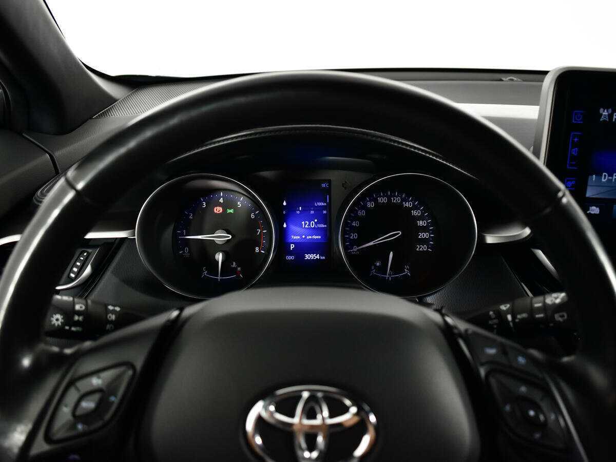 Купить Toyota C-HR с пробегом. Фото: #10