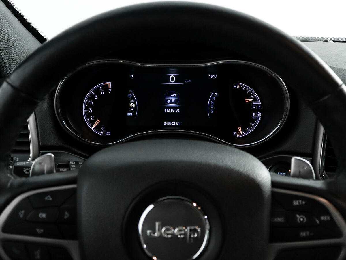 Купить Jeep Grand Cherokee с пробегом. Фото: #18