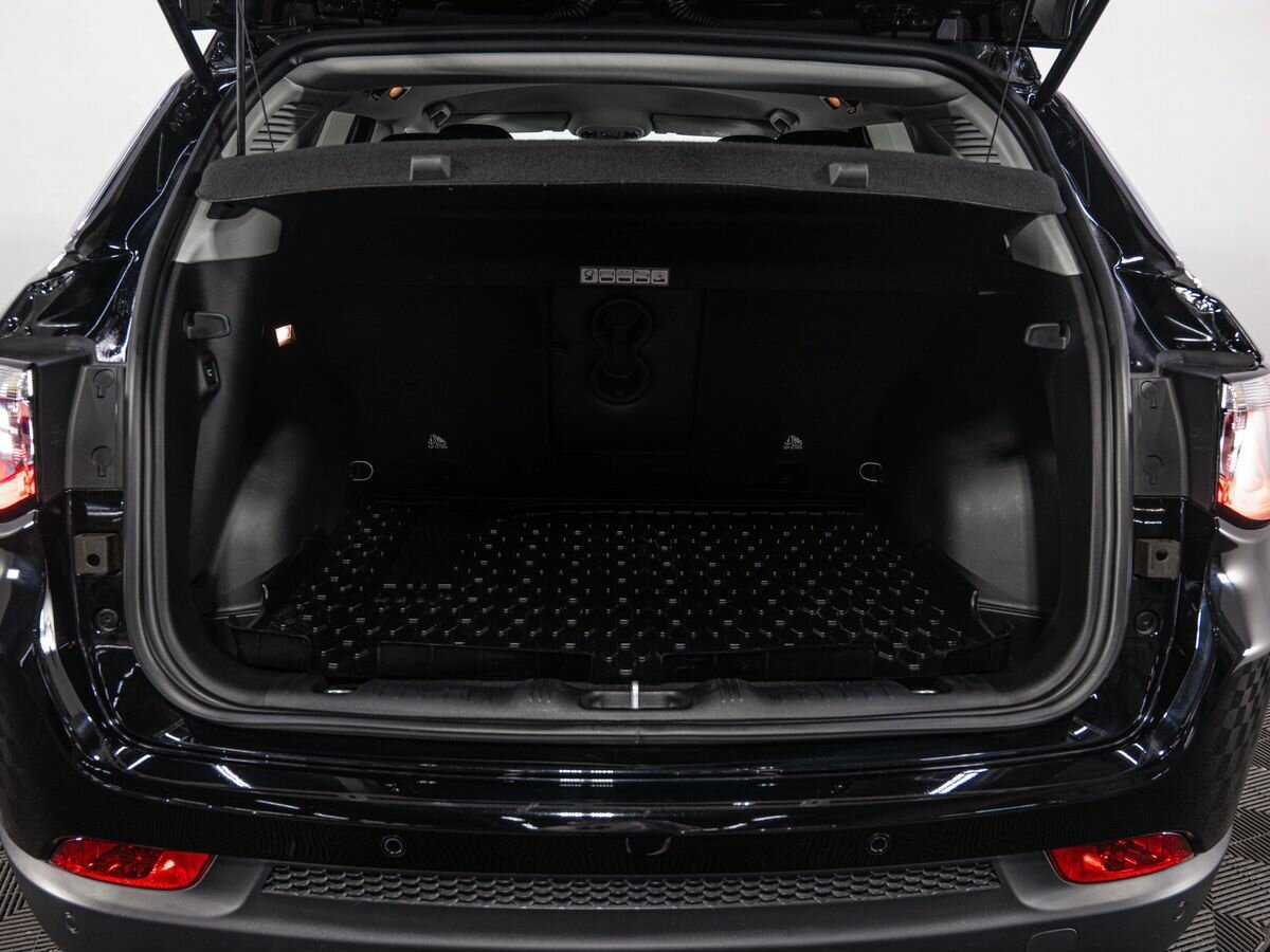 Купить Jeep Compass с пробегом. Фото: #17