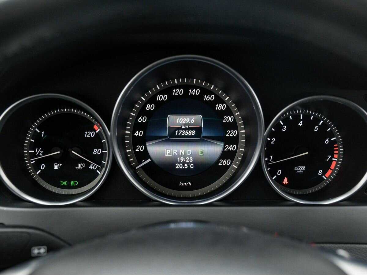 Купить Mercedes-Benz C-Класс с пробегом. Фото: #20