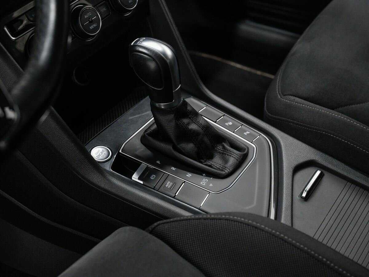 Купить Volkswagen Tiguan с пробегом. Фото: #18