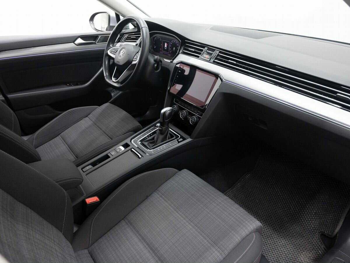 Купить Volkswagen Passat с пробегом. Фото: #12