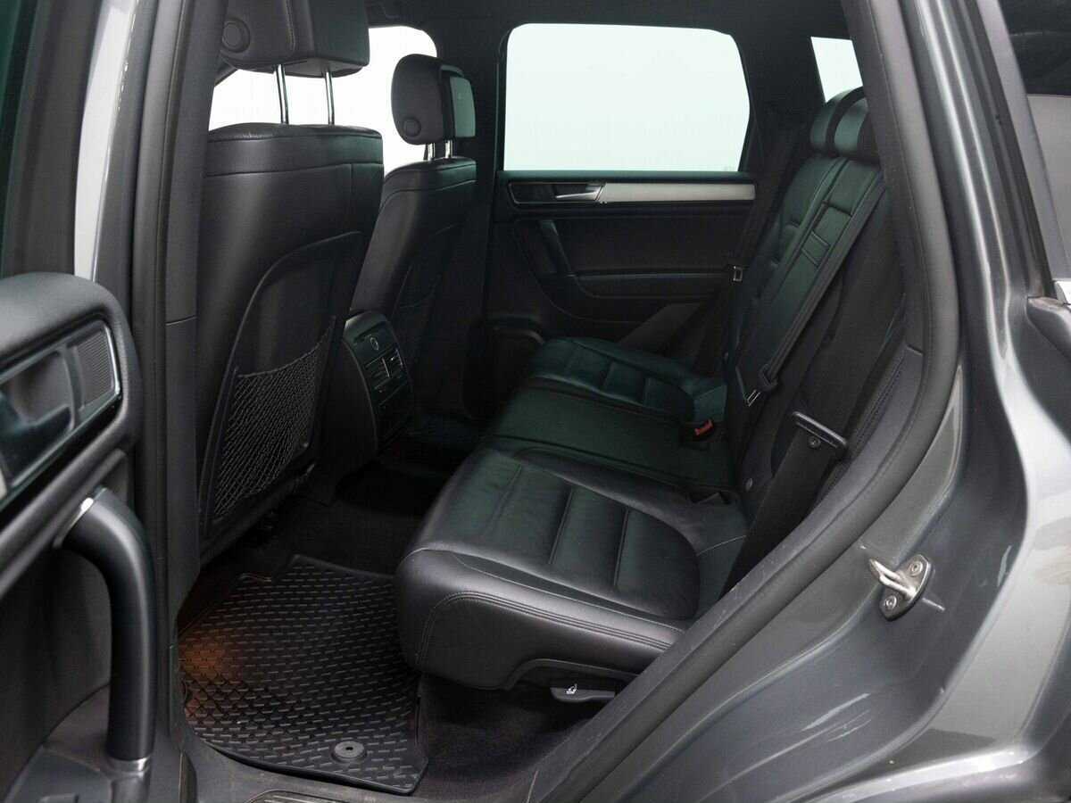 Купить Volkswagen Touareg с пробегом. Фото: #8