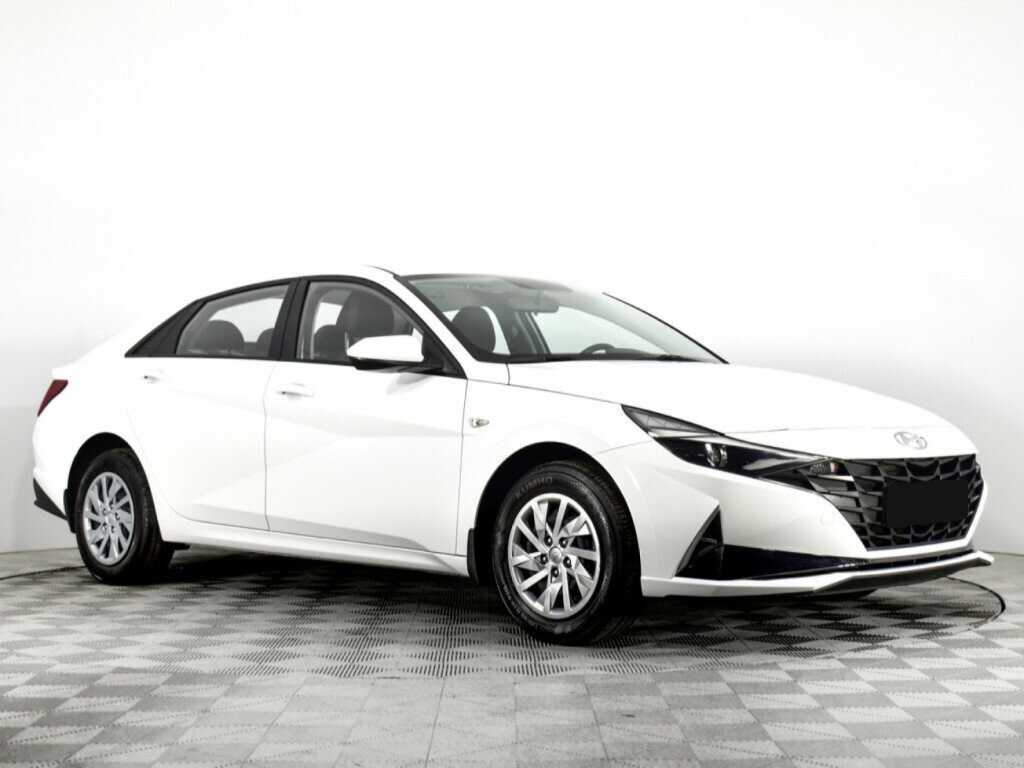 Купить Hyundai Elantra с пробегом. Фото: #2