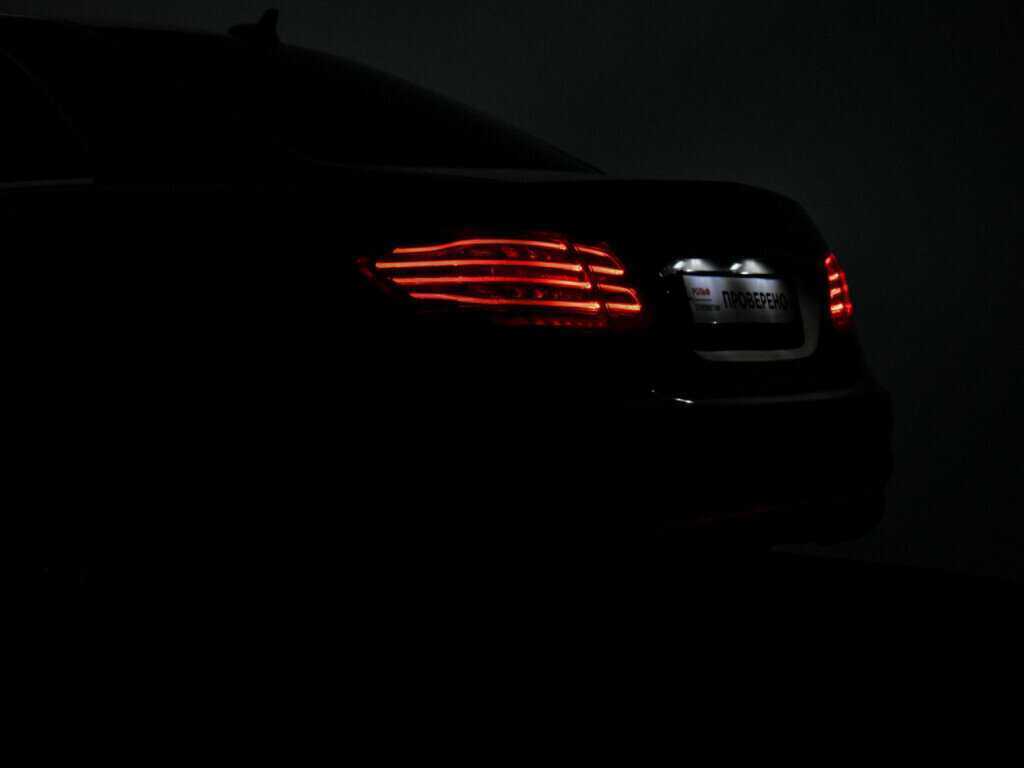 Купить Mercedes-Benz E-Класс с пробегом. Фото: #26