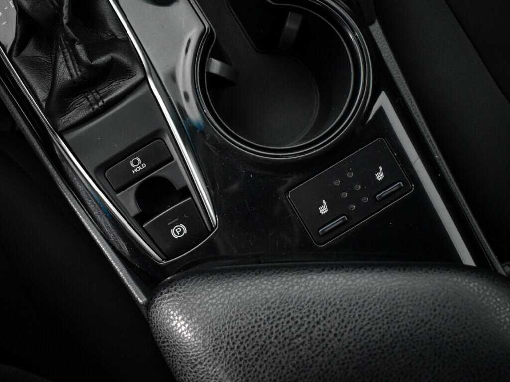 Купить Toyota Camry с пробегом. Фото: #8