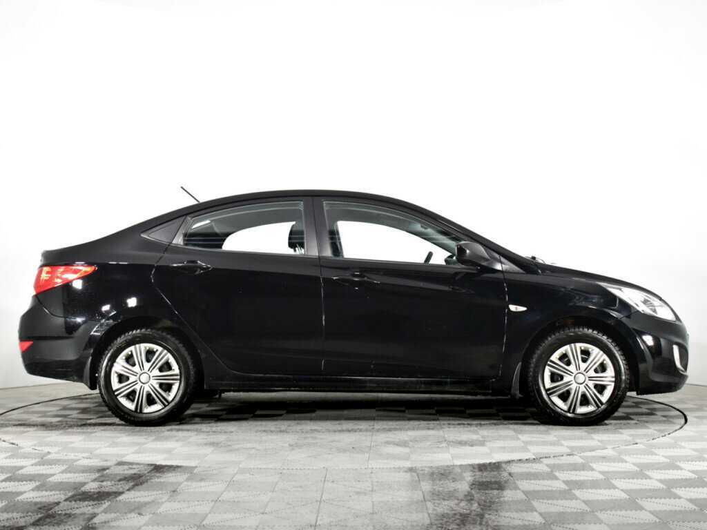 Купить Hyundai Solaris с пробегом. Фото: #1