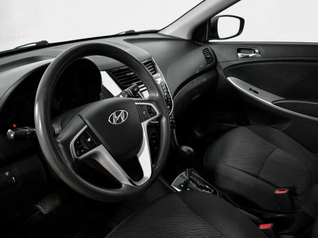 Купить Hyundai Solaris с пробегом. Фото: #6