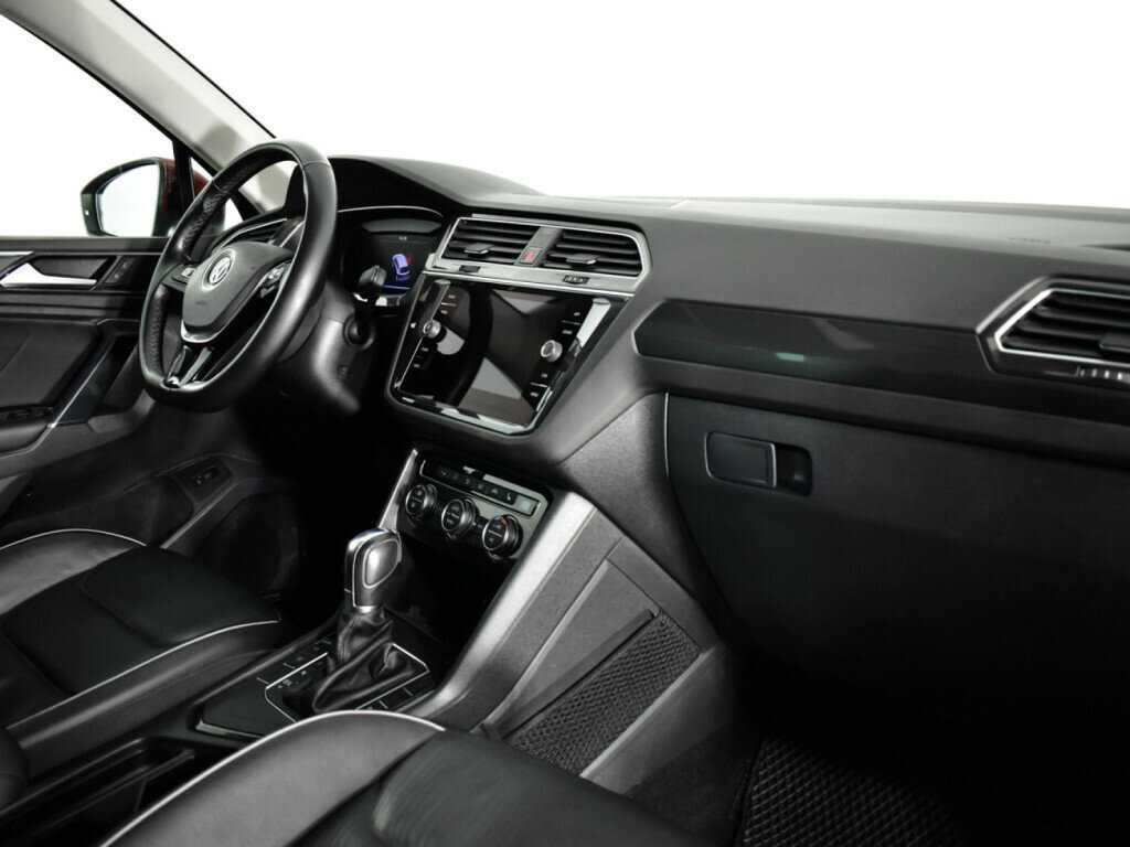 Купить Volkswagen Tiguan с пробегом. Фото: #8