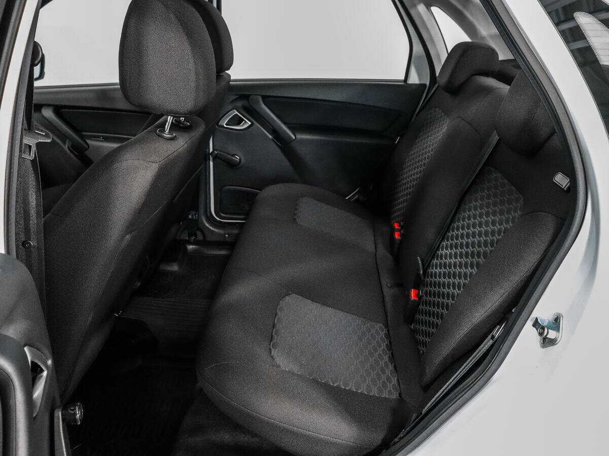 Купить Lada (ВАЗ) Granta с пробегом. Фото: #9