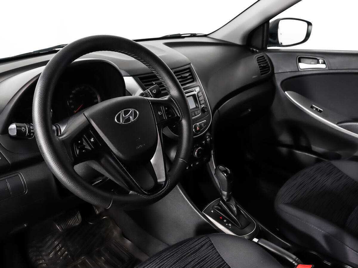 Купить Hyundai Solaris с пробегом. Фото: #8