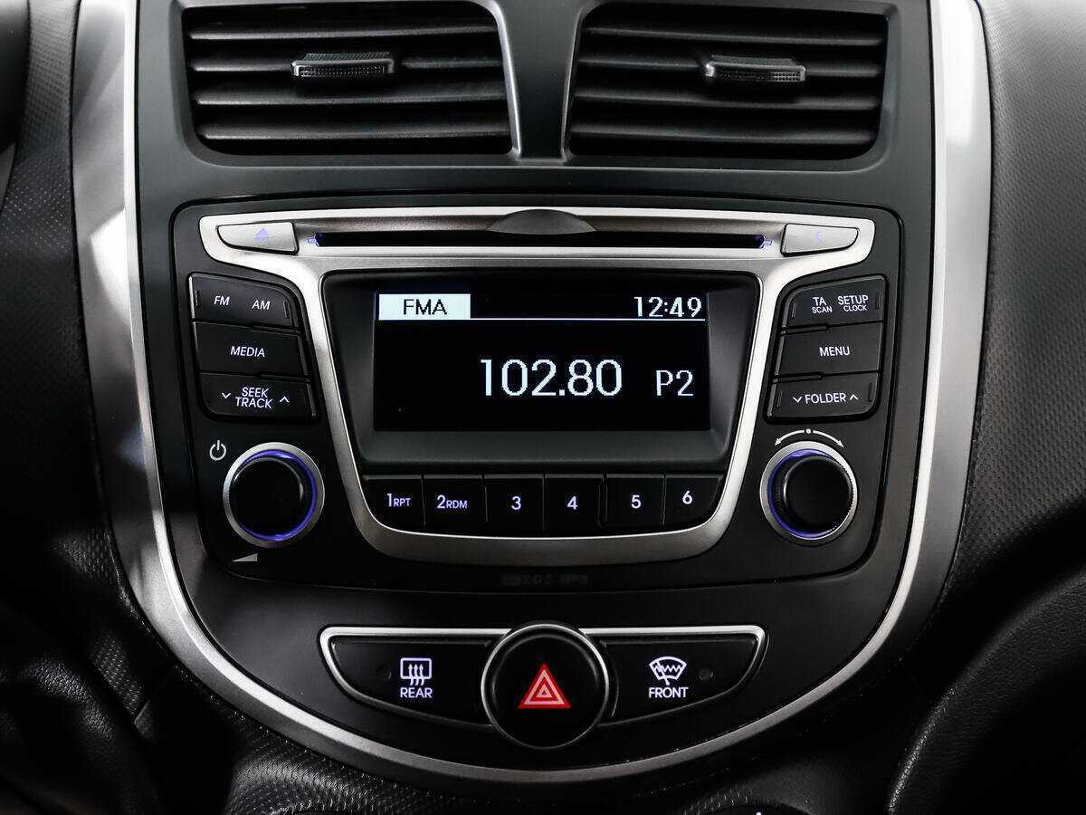 Купить Hyundai Solaris с пробегом. Фото: #12