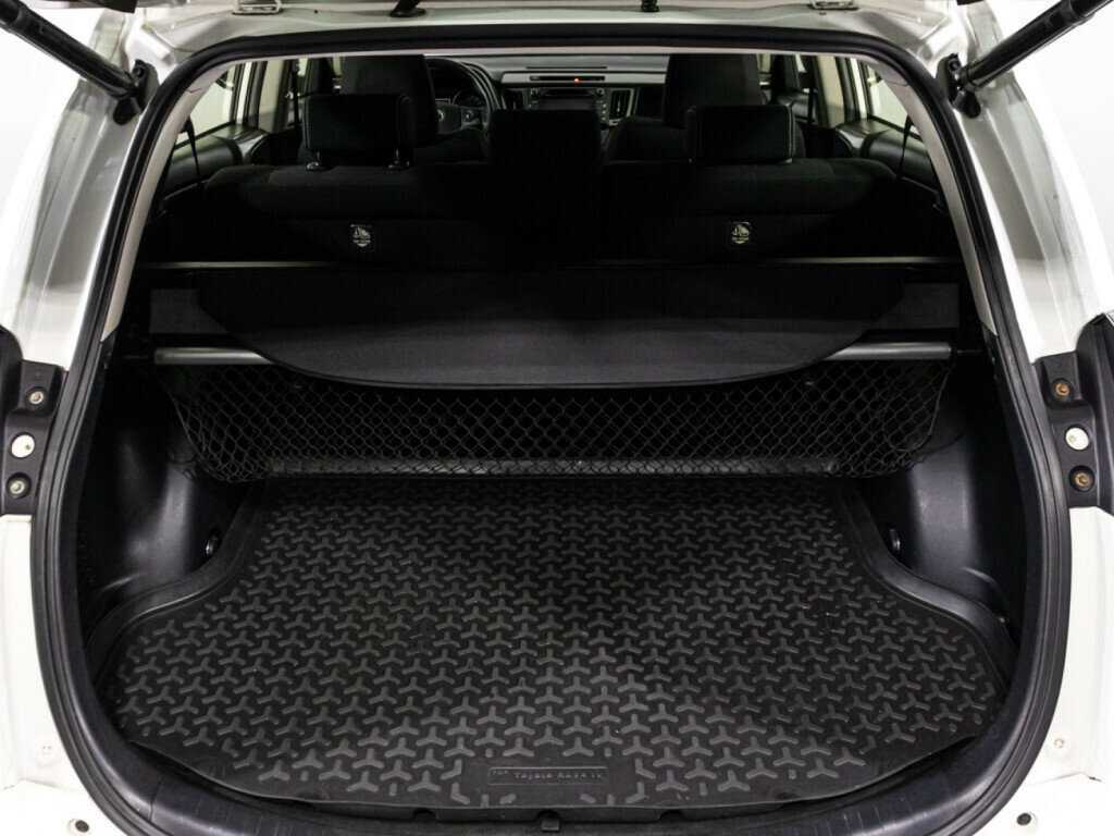 Купить Toyota RAV4 с пробегом. Фото: #14
