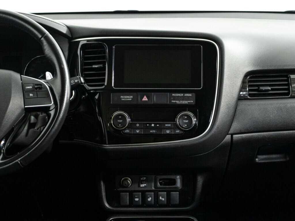 Купить Mitsubishi Outlander с пробегом. Фото: #13