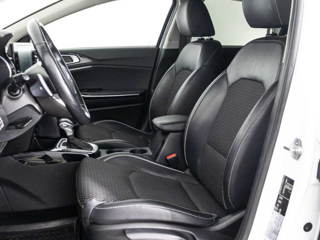 Купить Kia Ceed с пробегом. Фото: #14