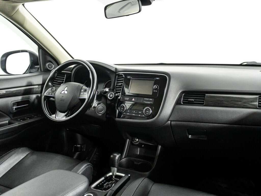 Купить Mitsubishi Outlander с пробегом. Фото: #8