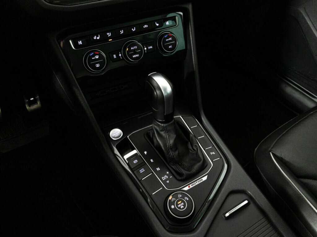 Купить Volkswagen Tiguan с пробегом. Фото: #18