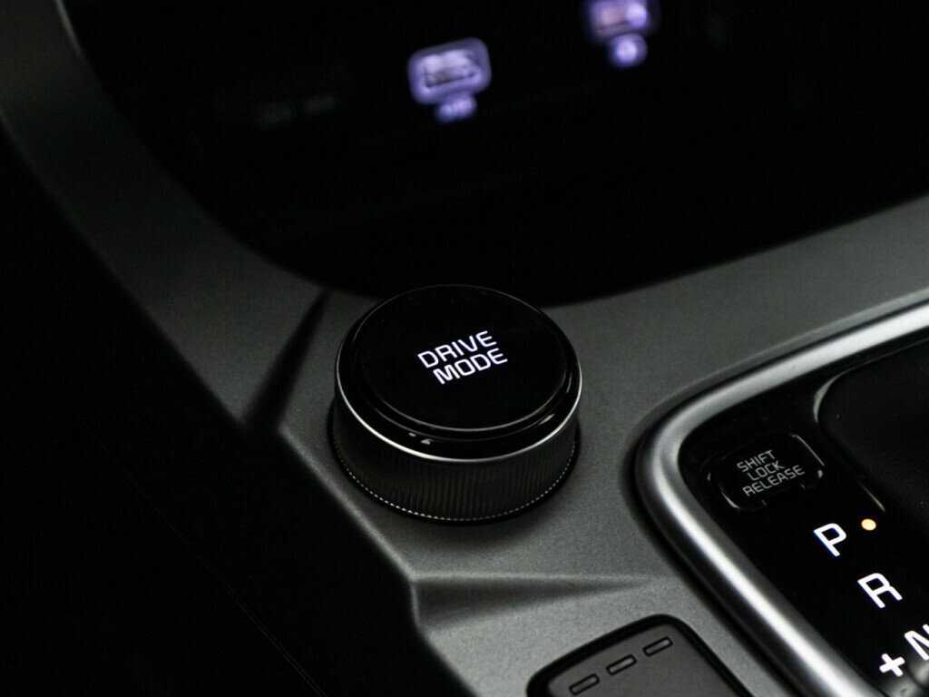 Купить Kia Seltos с пробегом. Фото: #17