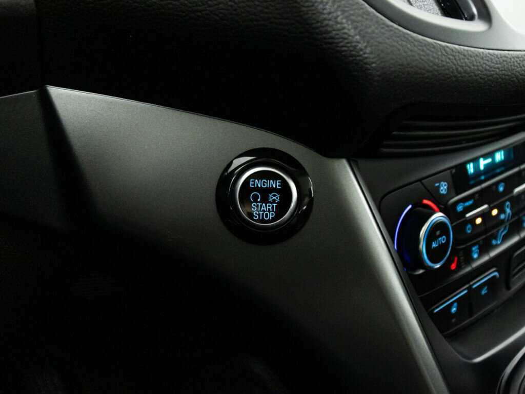 Купить Ford Kuga с пробегом. Фото: #18