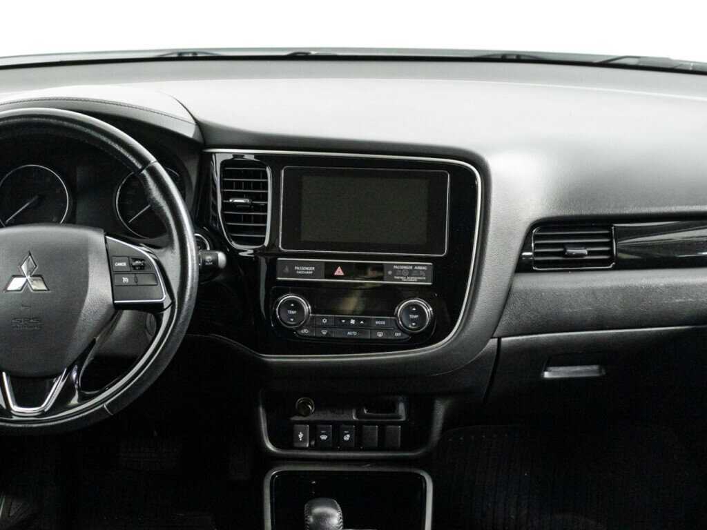 Купить Mitsubishi Outlander с пробегом. Фото: #13