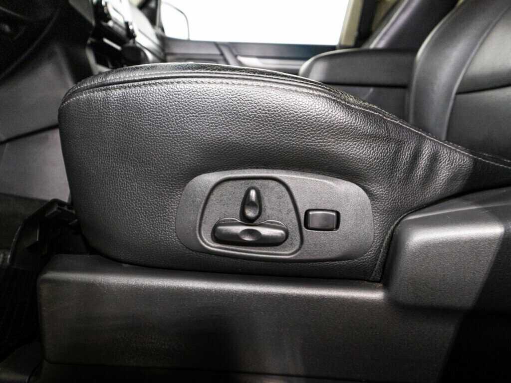 Купить Mitsubishi Pajero с пробегом. Фото: #16