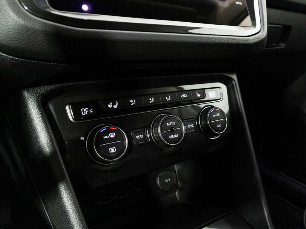Купить Volkswagen Tiguan с пробегом. Фото: #17