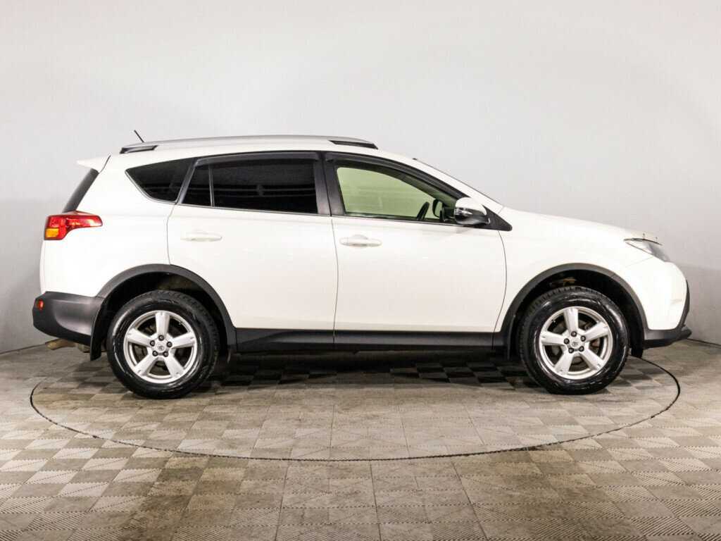 Купить Toyota RAV4 с пробегом. Фото: #3
