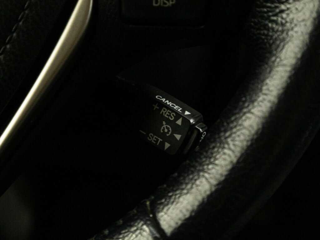 Купить Toyota RAV4 с пробегом. Фото: #17