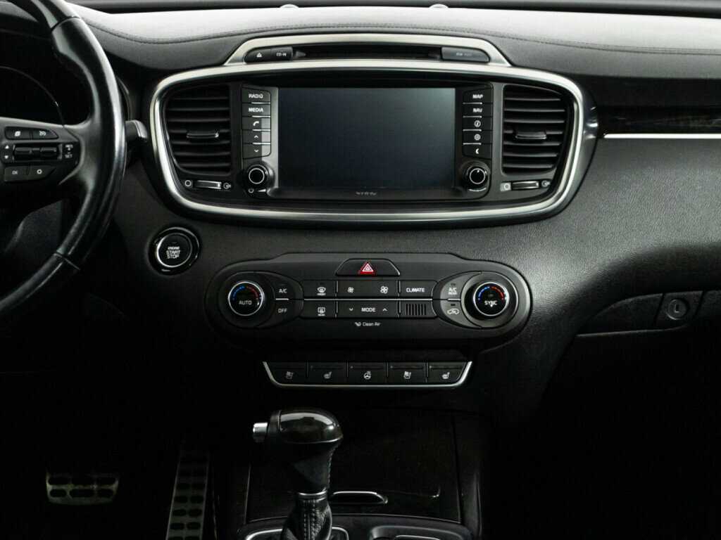 Купить Kia Sorento с пробегом. Фото: #13