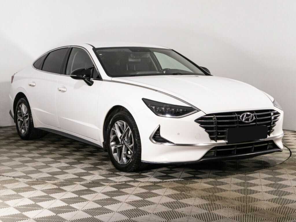 Купить Hyundai Sonata с пробегом. Фото: #2