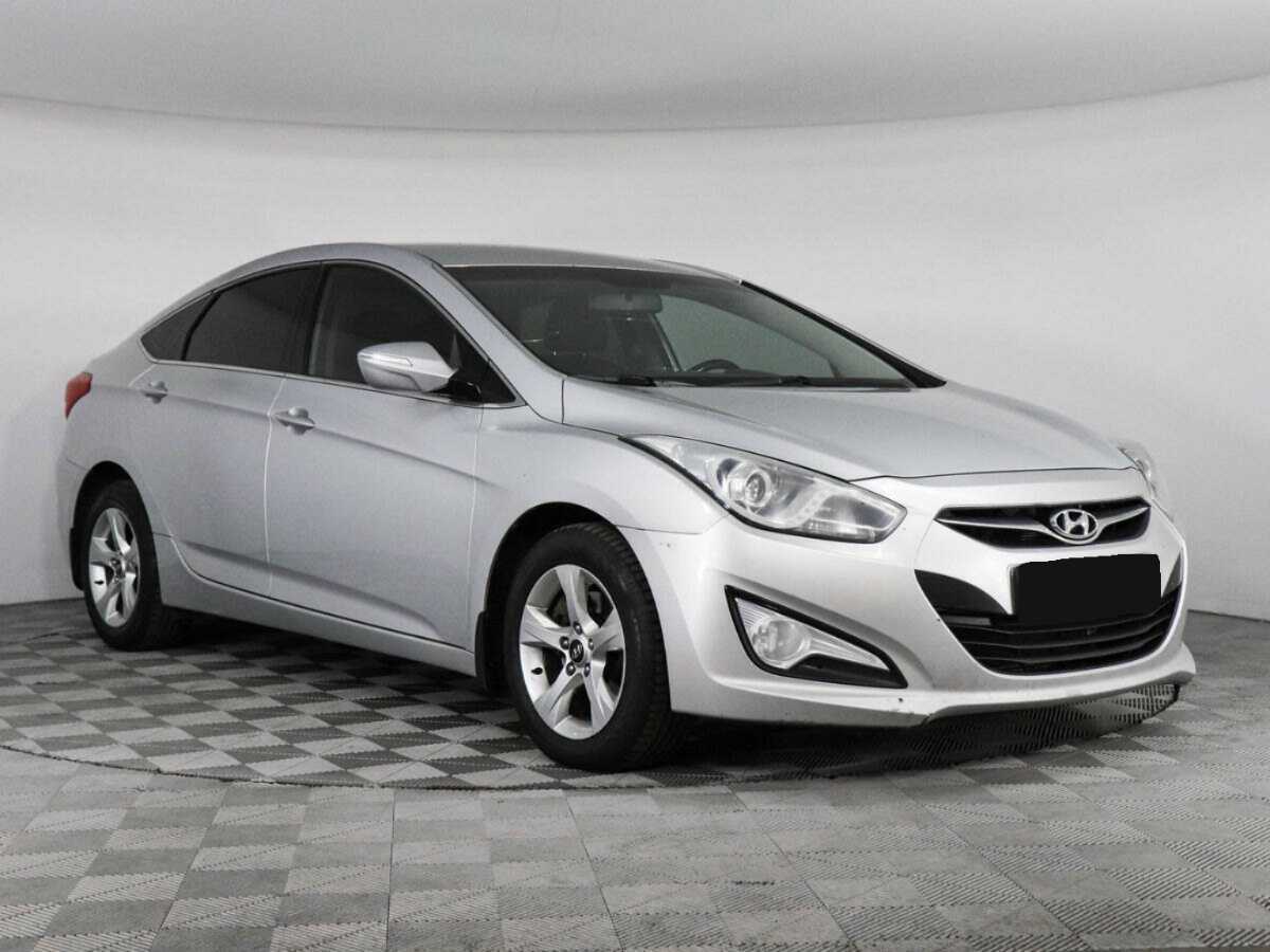 Купить Hyundai i40 с пробегом. Фото: #2
