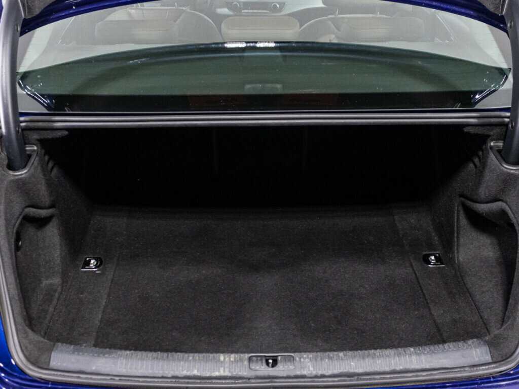 Купить Audi A4 с пробегом. Фото: #14