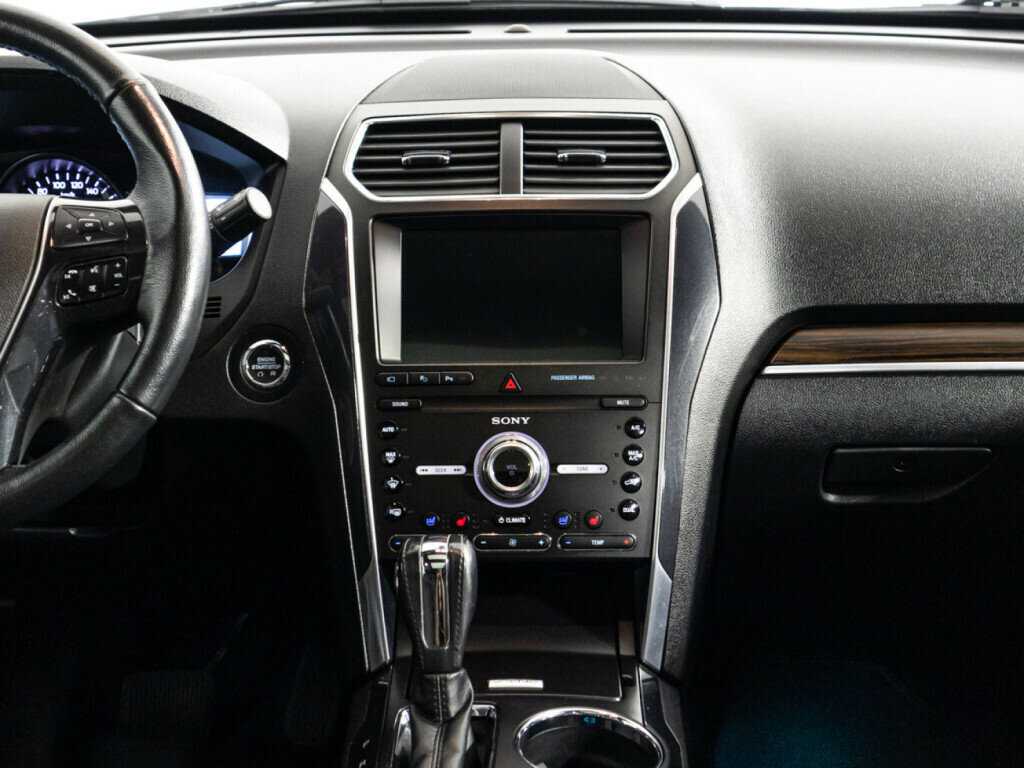 Купить Ford Explorer с пробегом. Фото: #13