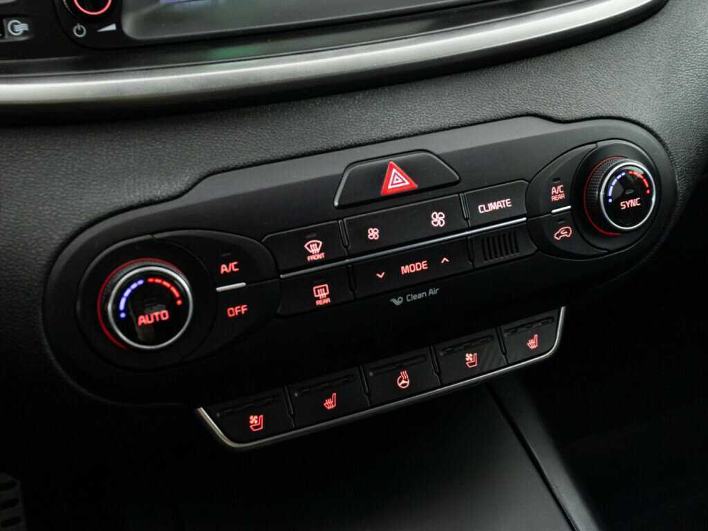 Купить Kia Sorento с пробегом. Фото: #19