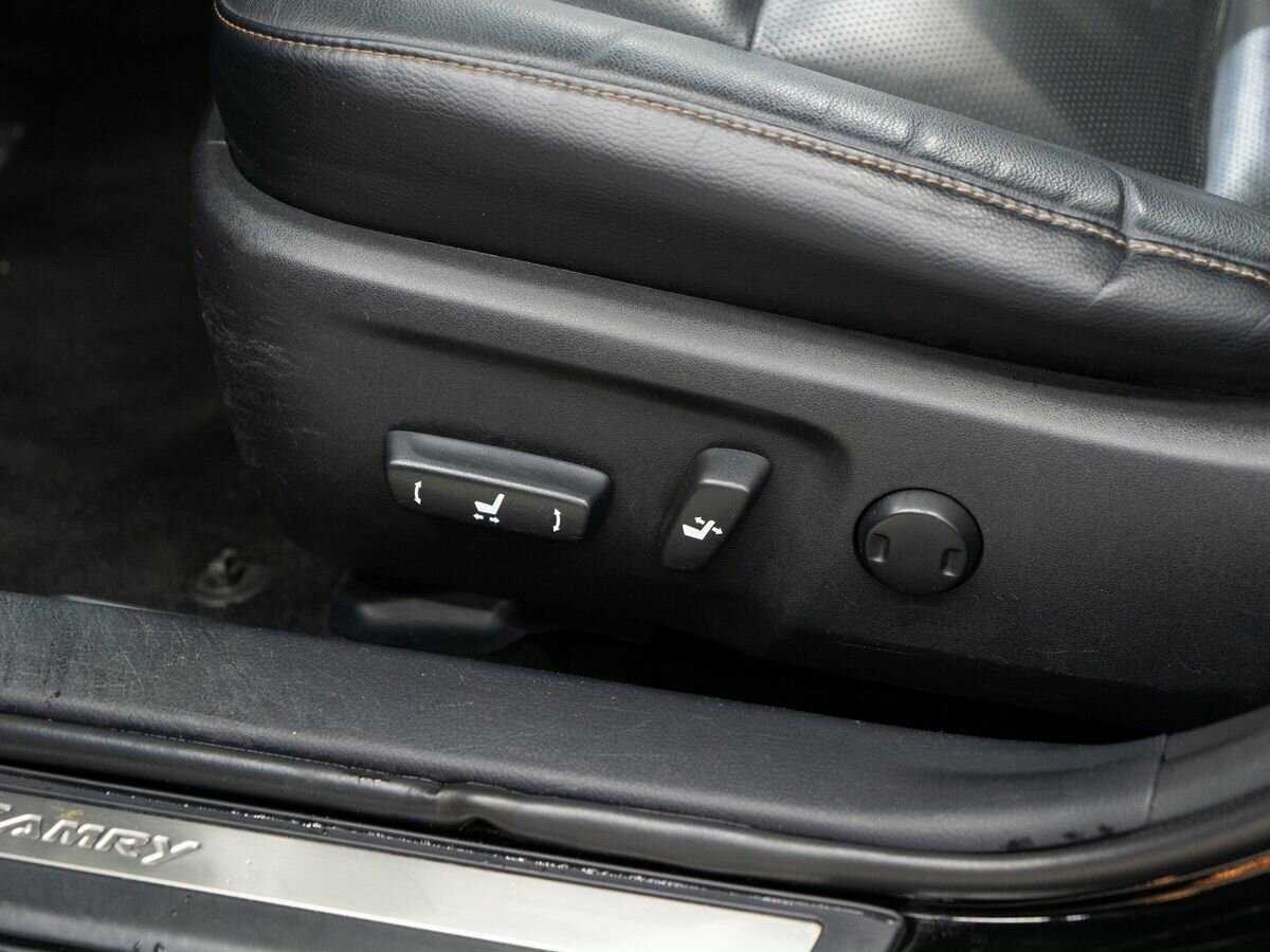 Купить Toyota Camry с пробегом. Фото: #14