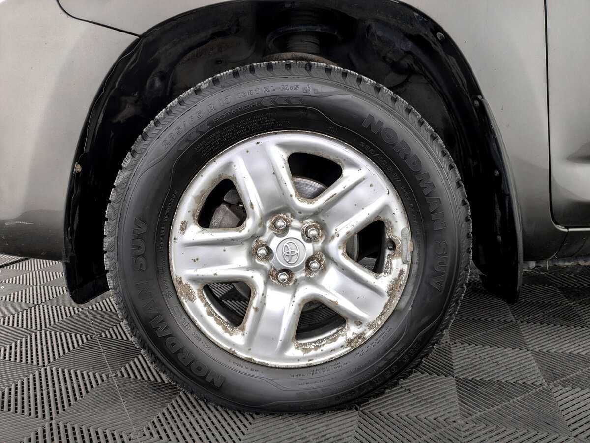 Купить Toyota RAV4 с пробегом. Фото: #17