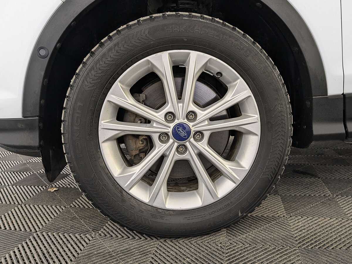 Купить Ford Kuga с пробегом. Фото: #11