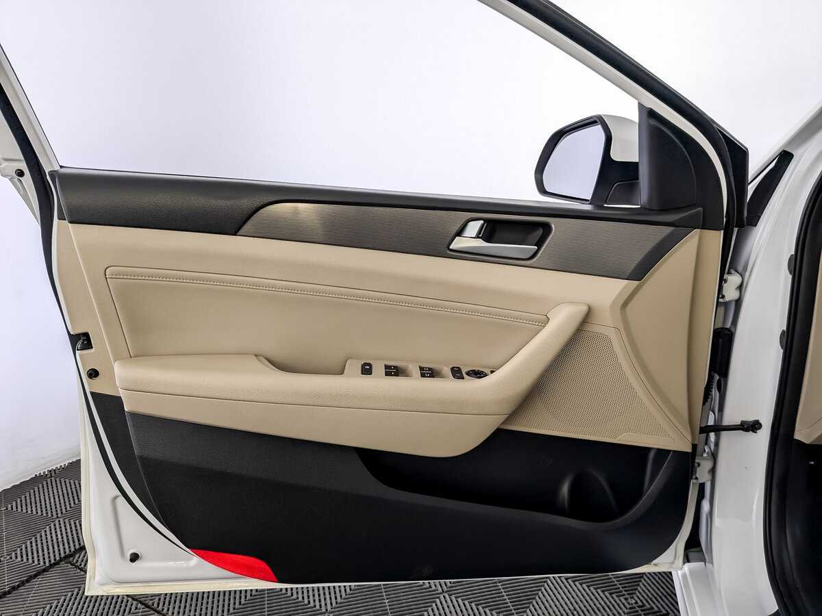 Купить Hyundai Sonata с пробегом. Фото: #18