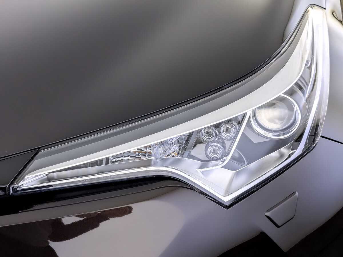 Купить Toyota C-HR с пробегом. Фото: #16